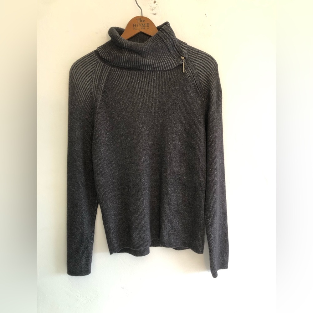 Jeanne Pierre Sweater Womens L Gray Fold Over Collar Minimalist Capsule Wardrobe